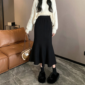 Fengyuan Slim-fit High-waisted Fishtail Skirt Women Satin Mid-length Elegant A-line Solid Color Micro-elasticity - Product Image 3