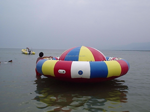 미친 여름 흥미 진진한 풍선 회전 물 장난감 디스코 보트 견인 튜브/물 엔터테인먼트를위한 풍선 UFO 보트 - Product Image 5