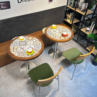 Ensemble de meubles vintage pour bistrot, bar, café, restaurant, hôtel, chaises de salle à manger carrées confortables et durables