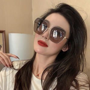 Vente en gros de lunettes de soleil carrées à monture large pour femmes, lunettes de soleil de créateurs, marques célèbres, lunettes de soleil polarisées de luxe - Product Image 1