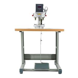 Machine de fabrication de boutons pneumatiques à 3 têtes avec fonction de poinçonnage pour la production de vêtements - Product Image 5