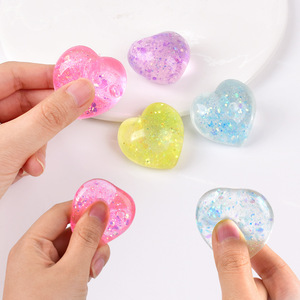 Atractiva Pelota Antiestrés de TPR con Forma de Corazón de 7cm, con Purpurina, Suave y Blanda, Regalo para Niños de 5 a 7 Años, Unisex, Crea Felicidad - Product Image 1