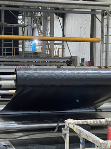 Zwarte Composiet Geomembraan Waterdichte En Kwelbestendige Aquacultuurvisvijvers - Product Image 5