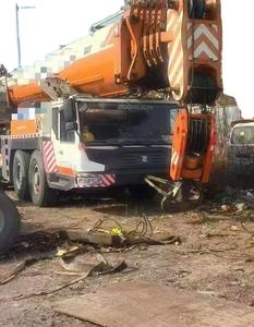 Grúa sobre Camión Zoomlion QY300v 150T Usada de 2015 con Motor Weichai, Altura de Elevación de 65 m - Product Image 1