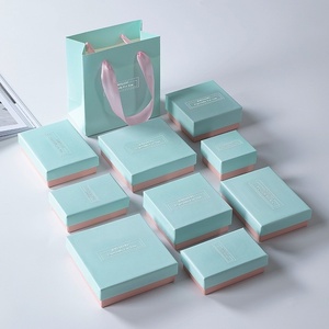 Boîte à tiroir en papier gaufré recyclable personnalisée, boîte cadeau rigide de luxe avec fermeture magnétique pour le rangement de bijoux, bagues, colliers, bracelets - Product Image 1
