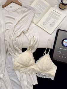 French-style triangle cup lace bra, <b>thin</b> and <b>wire</b>-free, lightweight, with a beautiful back and no gaping cups. - Product Image 4