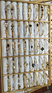 Vente en gros de bijoux fantaisie, styles aléatoires, bracelet en acier inoxydable <span class=keywords><strong>pas</strong></span> <span class=keywords><strong>cher</strong></span> sans boîte - Product Image 5