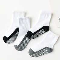 Chaussettes décontractées en coton antidérapantes pour enfants, lot de 2 paires, semelle noire, dessus blanc, pour filles et garçons, respirantes, tricotées, vente en gros