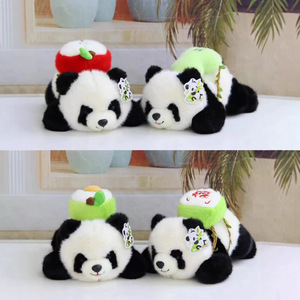 Peluche géante panda mignonne en coton PP, jouet court, souvenir touristique de Chengdu pour les jeunes - Product Image 3