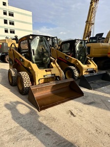 รถตักล้อยางมือสองรุ่น MINI Skid Steer Loader ได้รับการรับรองมาตรฐาน CE พร้อมปั๊มไฮดรอลิก Denison ใช้เครื่องยนต์ดีเซล Caterpillar 246C สำหรับรถตักหน้า - Product Image 5