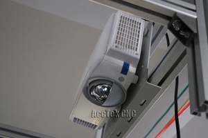 Prix d'usine Couteau oscillant à alimentation automatique pour matériaux multicouches : cuir, tissu, caoutchouc, papier, vêtement, papier peint, fibre de carbone - Product Image 3