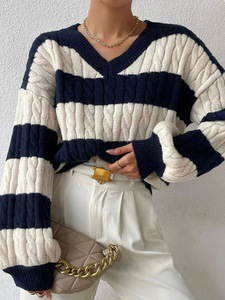 여성용 겨울 빈티지 V넥 긴팔 케이블 니트 스트라이프 컬러 블록 프론트 로고 스웨터 - Product Image 4