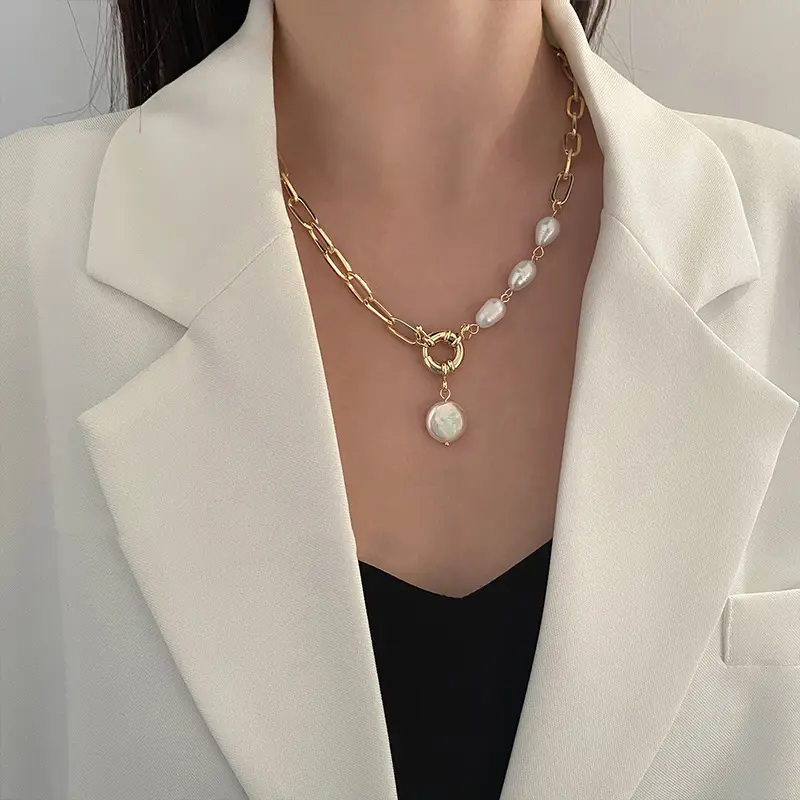 China Wholesale Layered Pearl Choker Collar Thick Chain with Pendant Necklace for Women Fashion Choker Necklace on Neck Jewelry