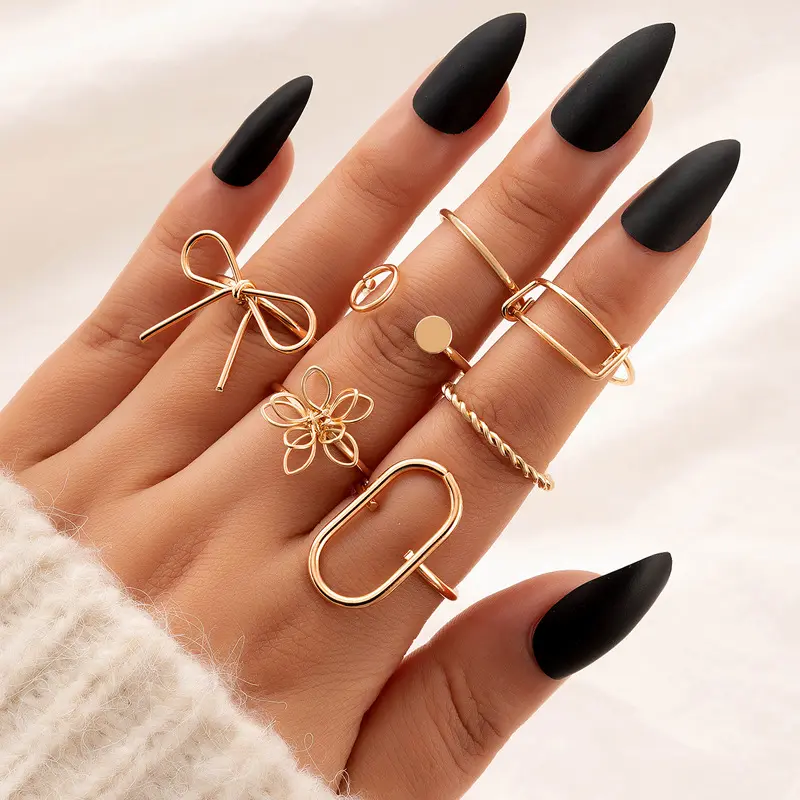 2022 Female Fashion Cross Twist Open Joint Ring Jewelry Gift Punk Gold Round Hollow Geometric Rings Set for Women
