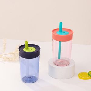 Gobelet à café portable compact en plastique minimaliste de 12 oz, sans BPA, résistant aux hautes températures, avec paille - Product Image 3