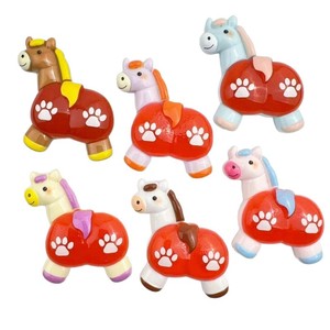 Accesorios de resina DIY de dibujos animados, bonitos y divertidos, con diseño de poni grande y llamativo, material hecho a mano para colgantes de llavero de teléfono. - Product Image 5