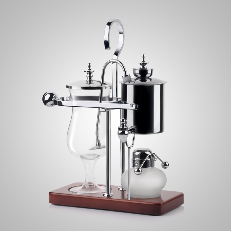 La nouvelle version argentée ne comprend pas de moulin à café.