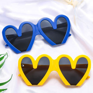 2025 Hot Cute Heart Shape <span class=keywords><strong>Love</strong></span> Designer Unisex Precio barato Color caramelo Moda <span class=keywords><strong>Love</strong></span> & Roses Gafas de sol - Product Image 2