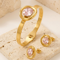 Ensemble de bijoux en acier inoxydable 316L doré avec zircone cubique taille coussin, serti clos rose organique, comprenant collier, bracelet, boucles d'oreilles et bague, pour femme, personnalisable OEM