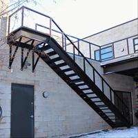 Escalier droit en acier industriel standard AS1657 pour projets australiens