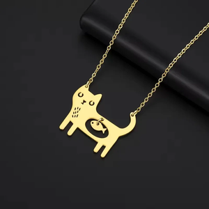 Collar con diseño de gato y pez para mujer, hecho con acero inoxidable 304 duradero, con un bonito diseño de colgante de animales de dibujos animados - Product Image 2