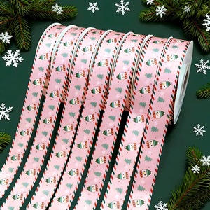 Ruban imprimé rennes et Père Noël mignon, personnalisé pour les cadeaux de fête de Noël pour enfants - Product Image 1