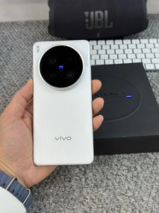 Used VI VO X200 Ultra Snap dragon 8 Elite 6.82'' 6000mAh 90W A+ Unlocked 5G Android <b>Smart</b> <b>Phone</b> - Product Image 1
