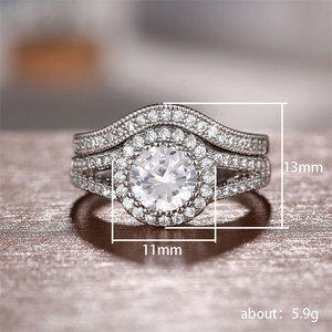 Elegante anello con pietre per donna, design scintillante intarsiato, gioielli alla moda per tutti i giorni - Product Image 5