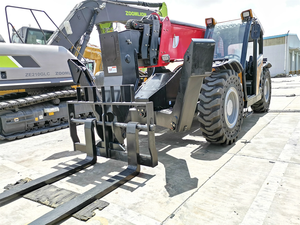 Nueva Carretilla Elevadora Telescópica con Motor Diésel, Capacidad Nominal 4.54T, Modelo STH1056A2, en Venta - Product Image 2