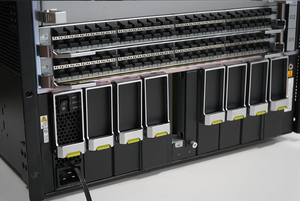 CloudEngine S12700E, Switch Empresarial de Alto Rendimiento Avanzado para Redes de Centros de Datos y Campus - Product Image 4