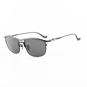 Lunettes <span class=keywords><strong>de</strong></span> soleil unisexes élégantes style coréen Titan Slim Pilot originales pour hommes et femmes, décontractées, pour la lecture, vente en gros, avec logo latéral, fabriquées en Chine - Product Image 1