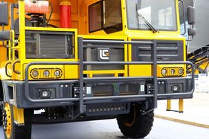 Camion tout-terrain Liugong 59T-60T DW90A de 32 m avec godet résistant à l'usure, certifié CE ISO pour les opérations minières - Product Image 4