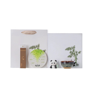 Coffret cadeau créatif Panda : Service à thé en céramique avec figurine et parfum, idéal pour les cadeaux d'affaires du Sichuan - Product Image 5