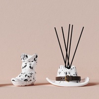 C & H Décoration intérieure personnalisée Spot Cowboy Boot Hat Bougie en céramique Diffuseur de pot Navire