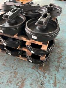 Parti del telaio dell'escavatore rullo folle anteriore PC30-7 ruota posteriore folle con tenditore cingolato di qualità OEM per escavatore Komatsu - Product Image 2