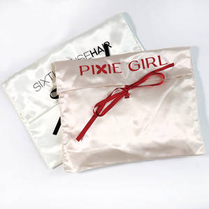 カスタムサテン封筒バッグ フラップ付き リサイクル可能 シルクスカーフ 防塵収納包装 ブティック向け インスタイル カスタムギフト - Product Image 1