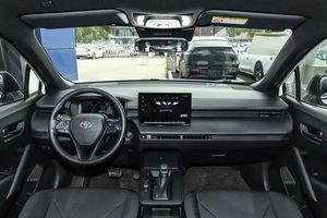 2026 <span class=keywords><strong>Corolla</strong></span> Cross Híbrido 2.0L Edición Pioneer HEV CVT SUV Ahorrador de Combustible LHD Exportación - Product Image 4