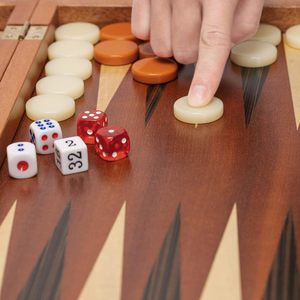 Set di Backgammon in Legno Intarsiato Yellow Mountain Imports, Pezzi in Acrilico <span class=keywords><strong>Cascadia</strong></span>, Dadi in Legno, Tavola <span class=keywords><strong>da</strong></span> 17 Pollici, Prodotto in Cina - Product Image 4