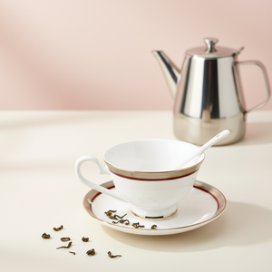 Elegante Juego de Taza y Platillo de Porcelana China con Borde Dorado Rojo, Cuchara Incluida, Ecológico, 200 ml, Estilo Europeo Moderno y Lujoso para Hotel - Product Image 5