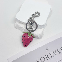 Porte-clés Fraise de Luxe Créatif de Haute Qualité, Série Fruits Mignons, pour Voiture, Sac ou Clés, pour Femme