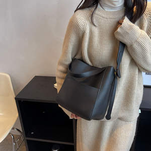 Sac à main de luxe pour femme, tendance 2026, sac seau tendance de créateur - Product Image 5