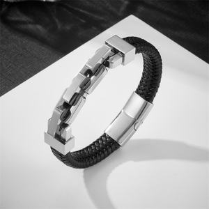 Bijoux de créateur de mode de haute qualité en gros, chaîne en acier inoxydable, bracelets en cuir véritable - Product Image 2