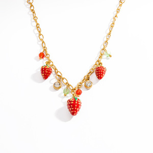 Collier pendentif fraise en acier inoxydable avec breloques en strass pour femme, bijoux cadeau, chaîne de clavicule, design fruit tendance - Product Image 5