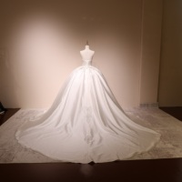 Robe de mariée sans manches 3706 en dentelle et satin, style corset, robe de mariée de luxe grande taille avec fleurs perlées, décolleté cœur, traîne chapelle