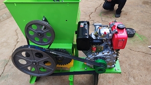 Cuadrilladora Hidráulica Longmiao para Alimentación y Pastoreo de Ganado, Maquinaria Agrícola Multifuncional Fácil de Operar - Product Image 6