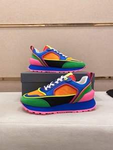 Zapatillas clásicas retro para correr, zapatillas para caminar para hombre y mujer, zapatillas de diseñador de lujo, zapatillas deportivas a la moda hechas a medida - Product Image 4