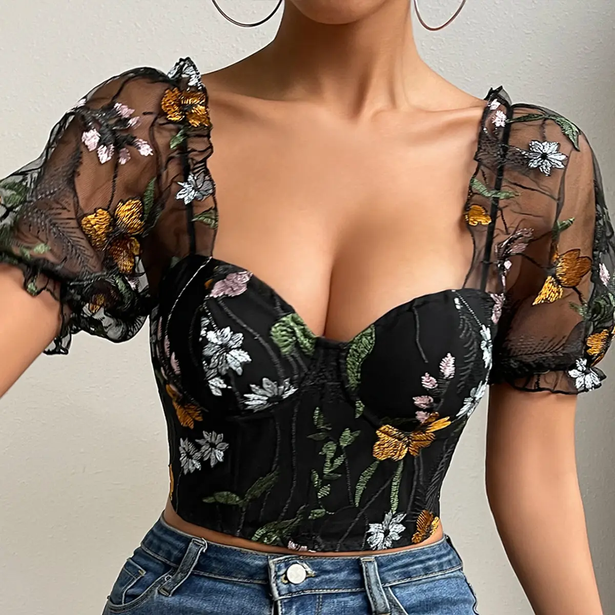 Chuangerm Summer Trendy Slim Women Backless camicette Y2K Street Style Lace Puff Sleeve Hollow Sexy Crop Top