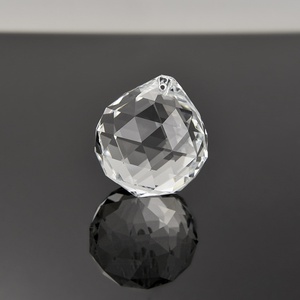 Verre à facettes bricolage suspendu <span class=keywords><strong>boule</strong></span> de lustre en cristal 20mm 40mm 60mm <span class=keywords><strong>boule</strong></span> de prisme clair avec impression <span class=keywords><strong>Laser</strong></span> prismes décoratifs de 40mm - Product Image 6