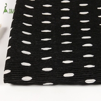 Diskon besar 100% poliester kain rajutan latar belakang hitam putih Polka Dot cetak 50d benang menyerap kerut bertekstur Sofa ringan