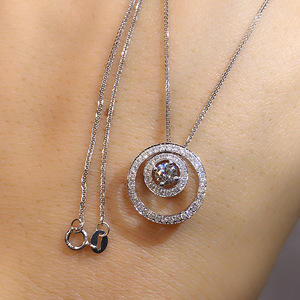 Collana con ciondolo in cristallo cavo per donna, gioielli alla moda con catena a O scintillante - Product Image 4